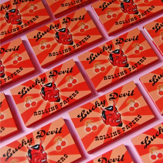 Burning Love - Lucky Devil Rolling Papers - Cherry Flavour